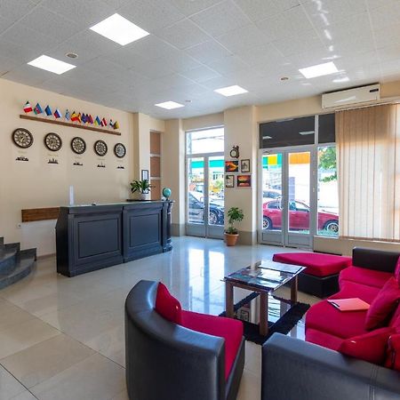 Hotel Phasis Koutaïssi Extérieur photo