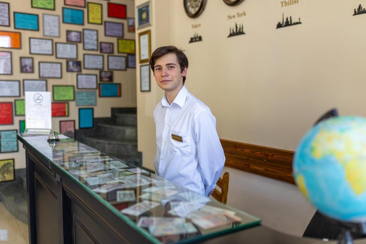 Hotel Phasis Koutaïssi Extérieur photo