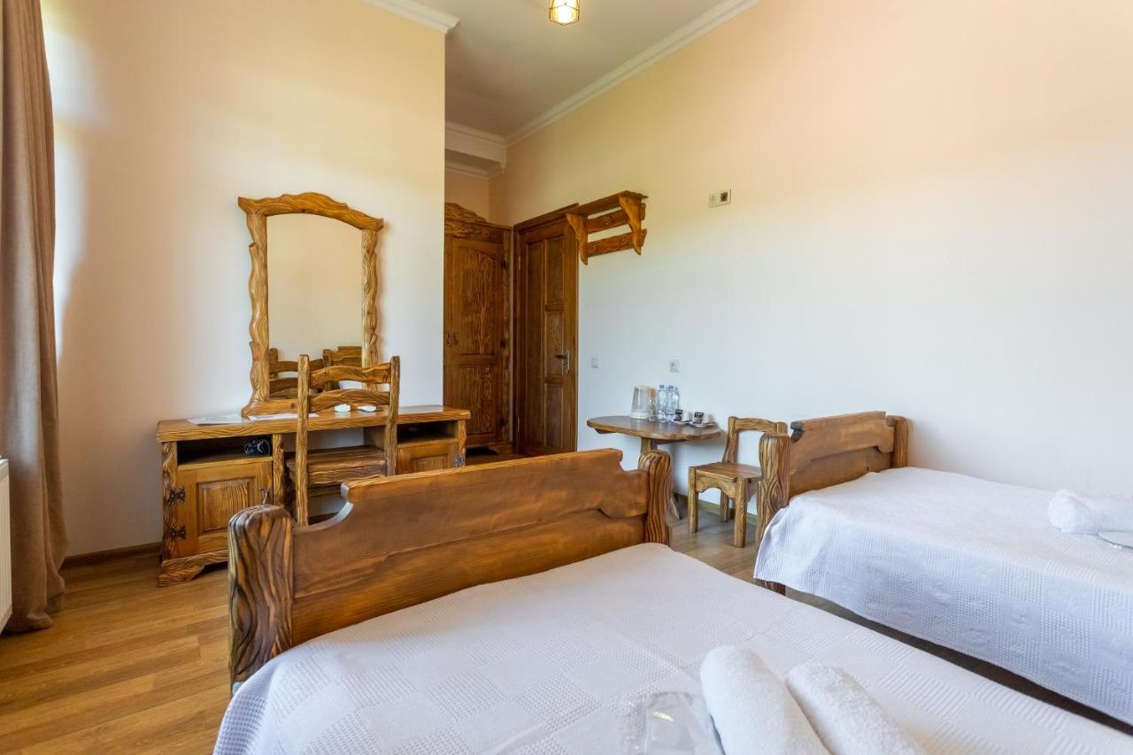 Hotel Phasis Koutaïssi Extérieur photo