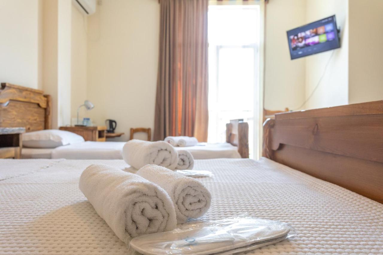 Hotel Phasis Koutaïssi Extérieur photo