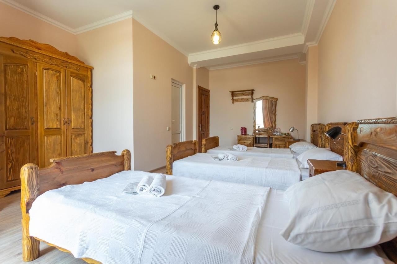 Hotel Phasis Koutaïssi Extérieur photo