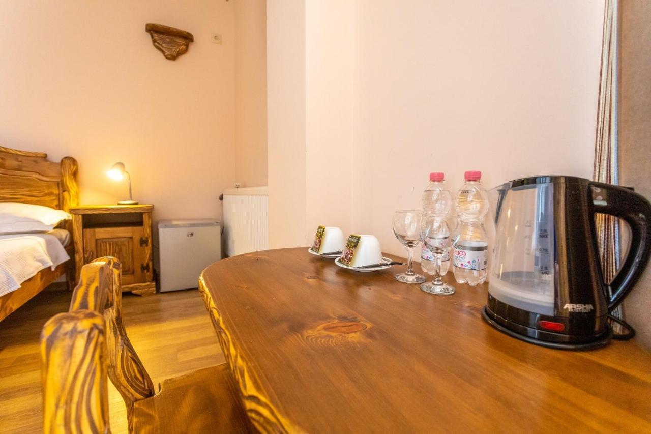 Hotel Phasis Koutaïssi Extérieur photo