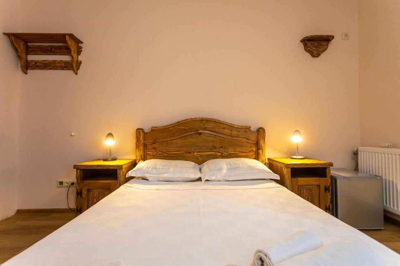 Hotel Phasis Koutaïssi Extérieur photo